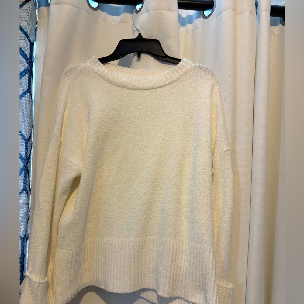 White Comfy Sweater Size XS